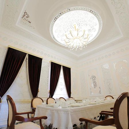 Bravolyuks Hotel Ургенч Екстер'єр фото