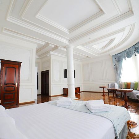 Bravolyuks Hotel Ургенч Екстер'єр фото