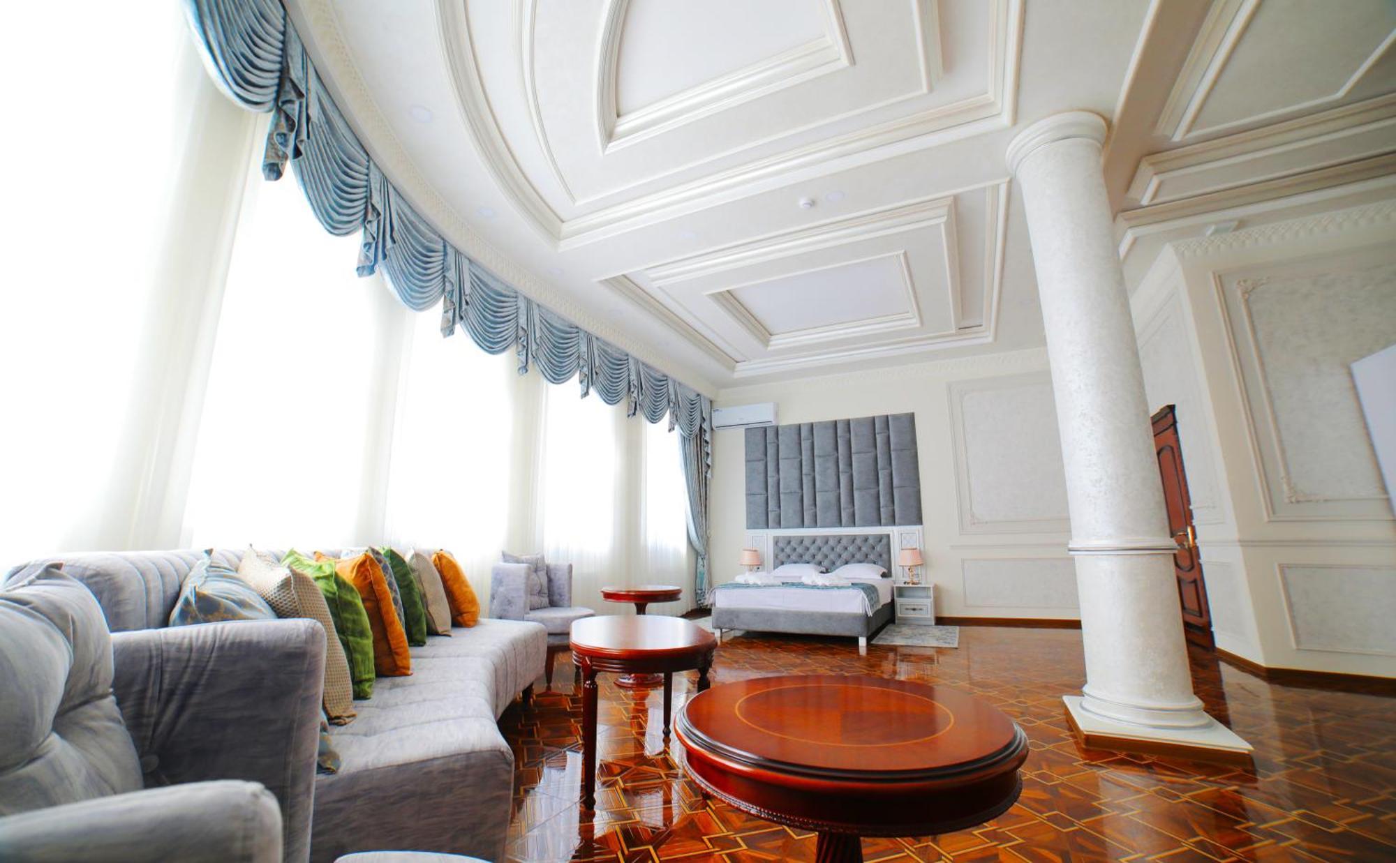 Bravolyuks Hotel Ургенч Екстер'єр фото