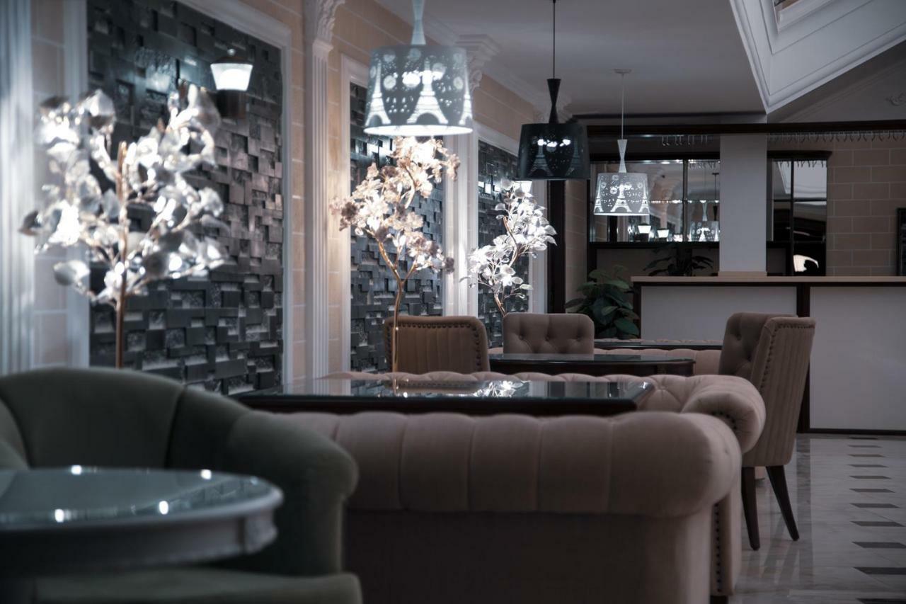 Bravolyuks Hotel Ургенч Екстер'єр фото
