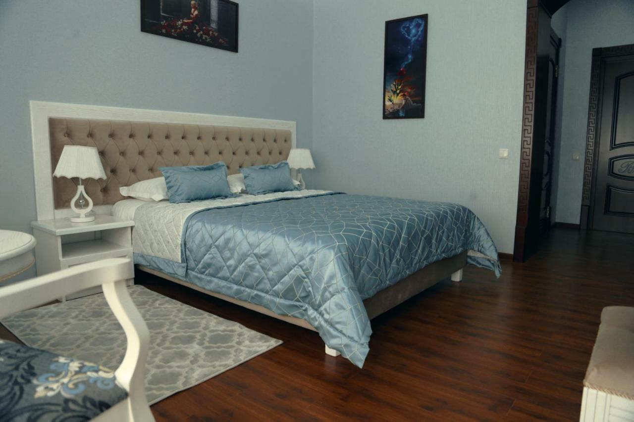 Bravolyuks Hotel Ургенч Екстер'єр фото