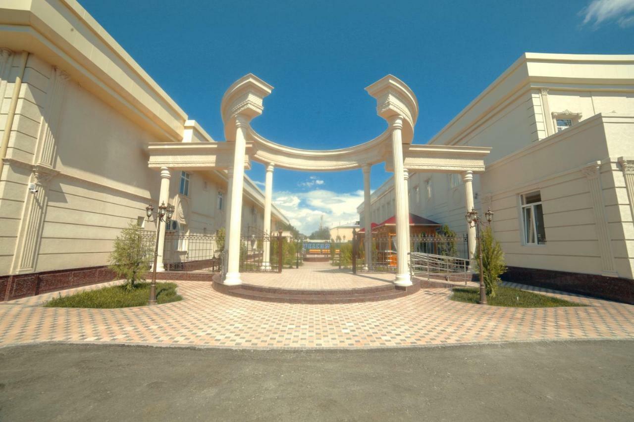 Bravolyuks Hotel Ургенч Екстер'єр фото