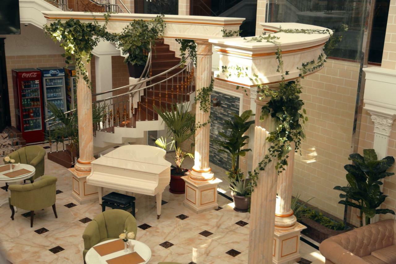 Bravolyuks Hotel Ургенч Екстер'єр фото