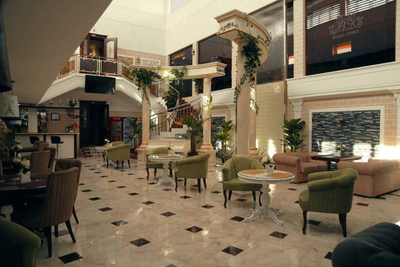 Bravolyuks Hotel Ургенч Екстер'єр фото