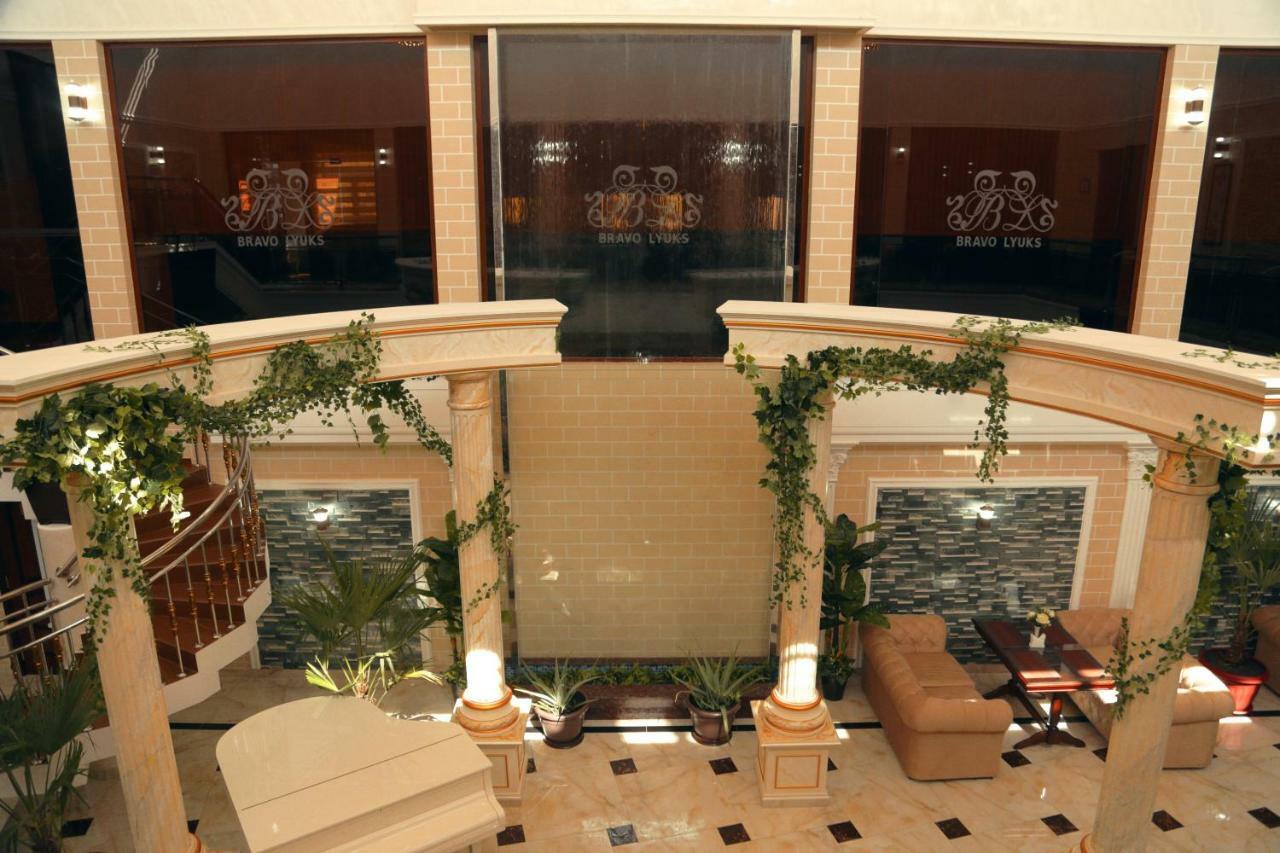 Bravolyuks Hotel Ургенч Екстер'єр фото