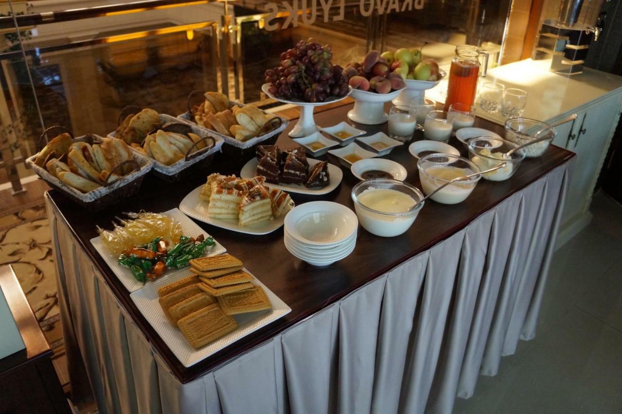 Bravolyuks Hotel Ургенч Екстер'єр фото