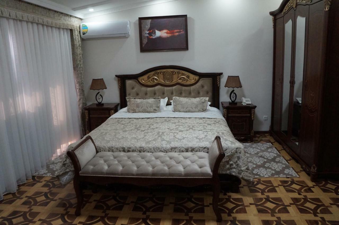 Bravolyuks Hotel Ургенч Екстер'єр фото