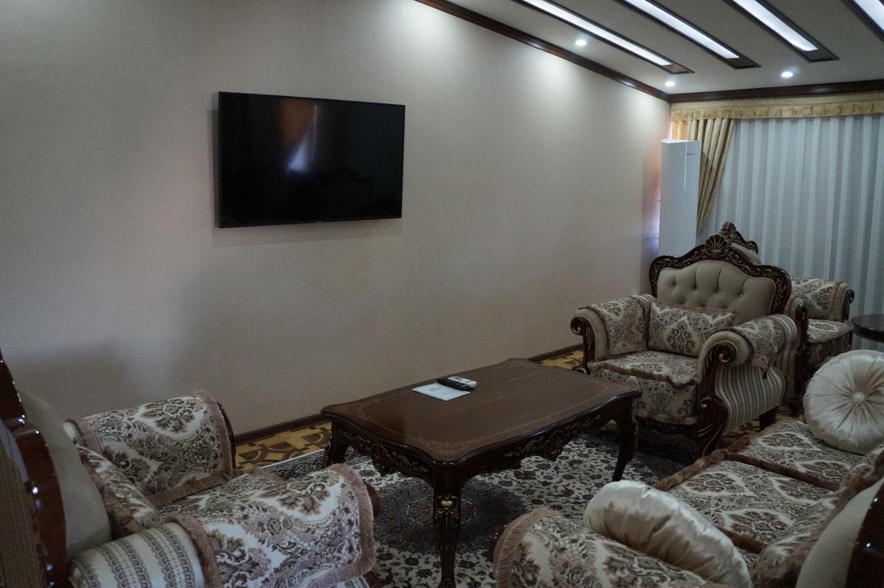 Bravolyuks Hotel Ургенч Екстер'єр фото