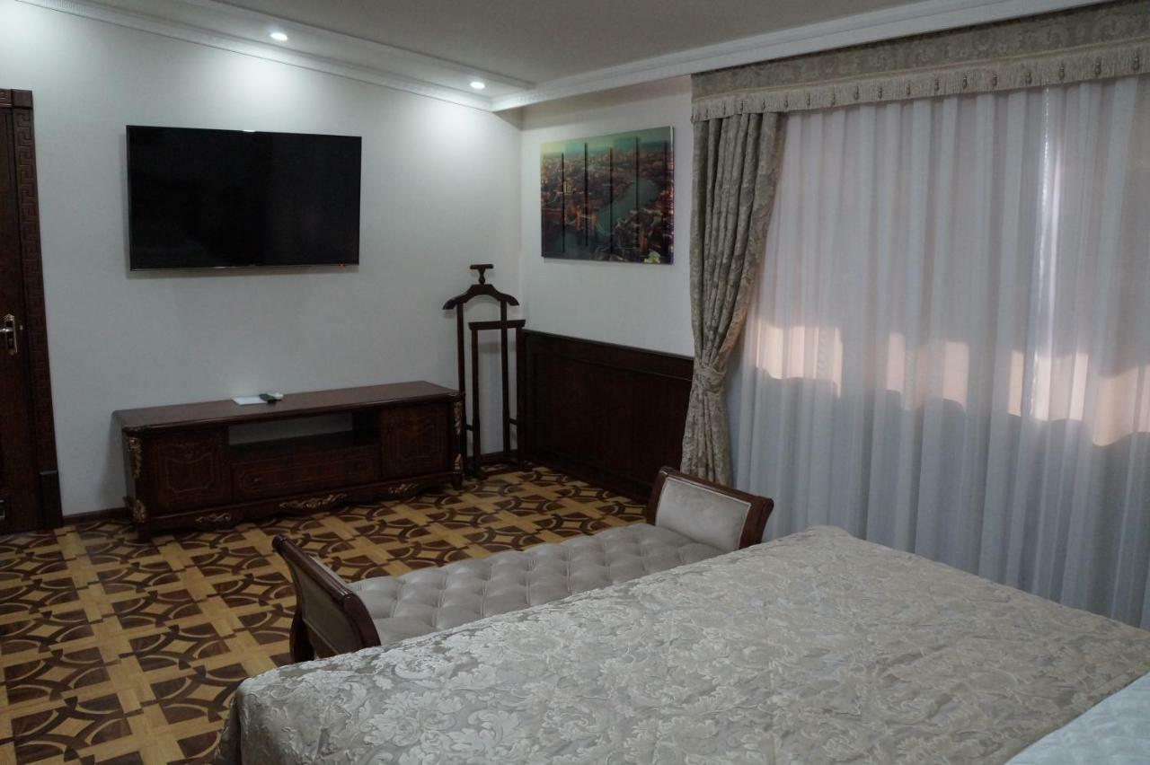 Bravolyuks Hotel Ургенч Екстер'єр фото