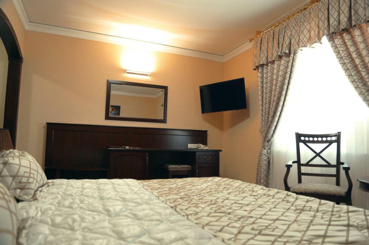 Bravolyuks Hotel Ургенч Екстер'єр фото